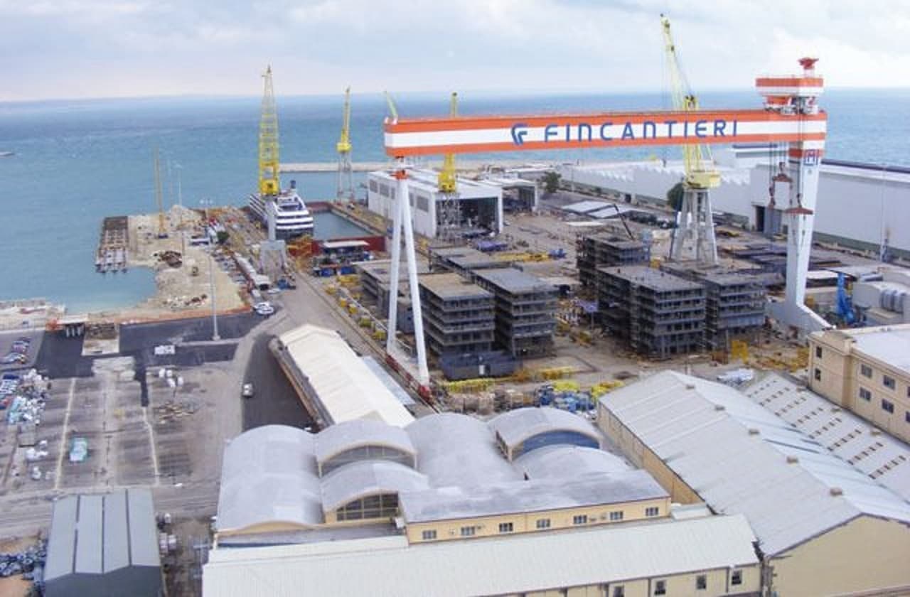 Porto di Ancona, firmata la concessione per Fincantieri